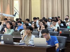 更是拓展职业成长径取加强跨学力的环节支持